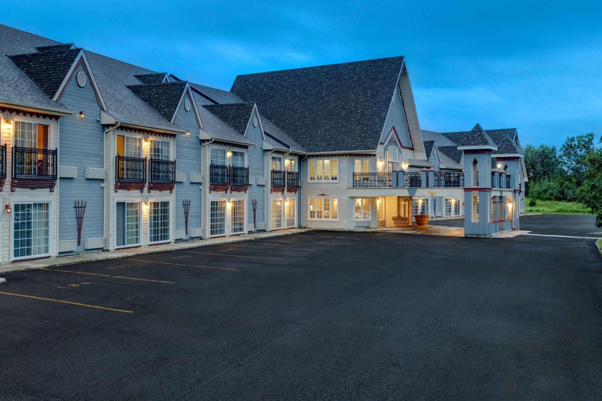 Days Inn By Wyndham Edmundston Exteriér fotografie