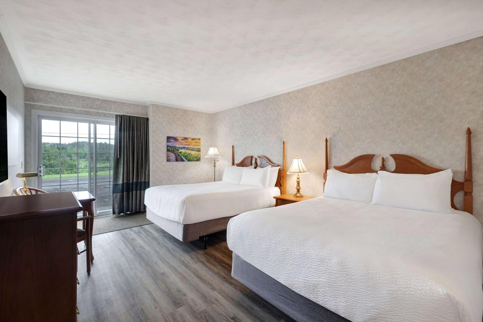 Days Inn By Wyndham Edmundston Exteriér fotografie