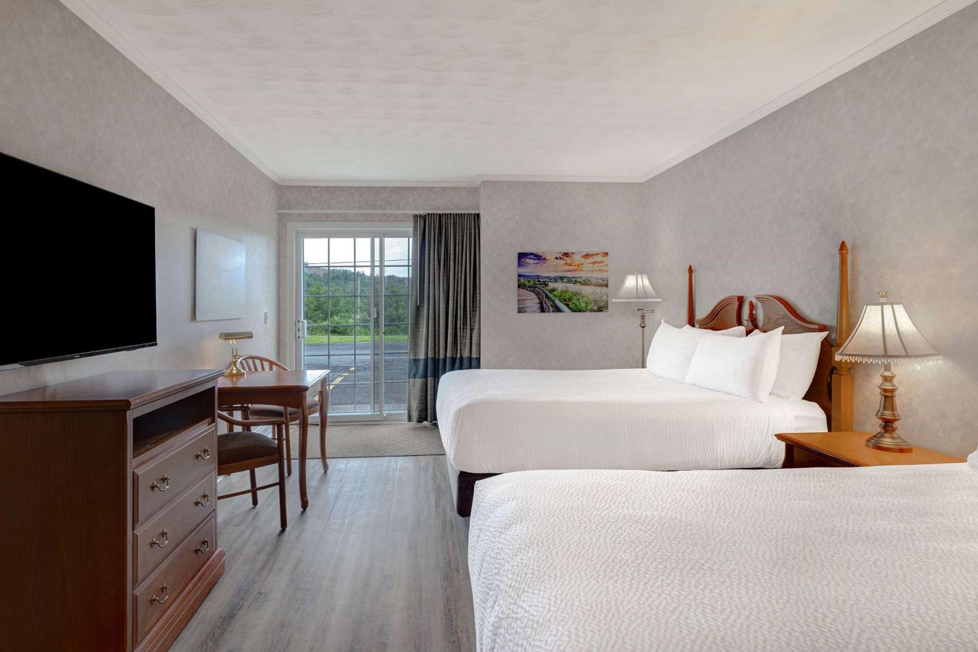 Days Inn By Wyndham Edmundston Exteriér fotografie