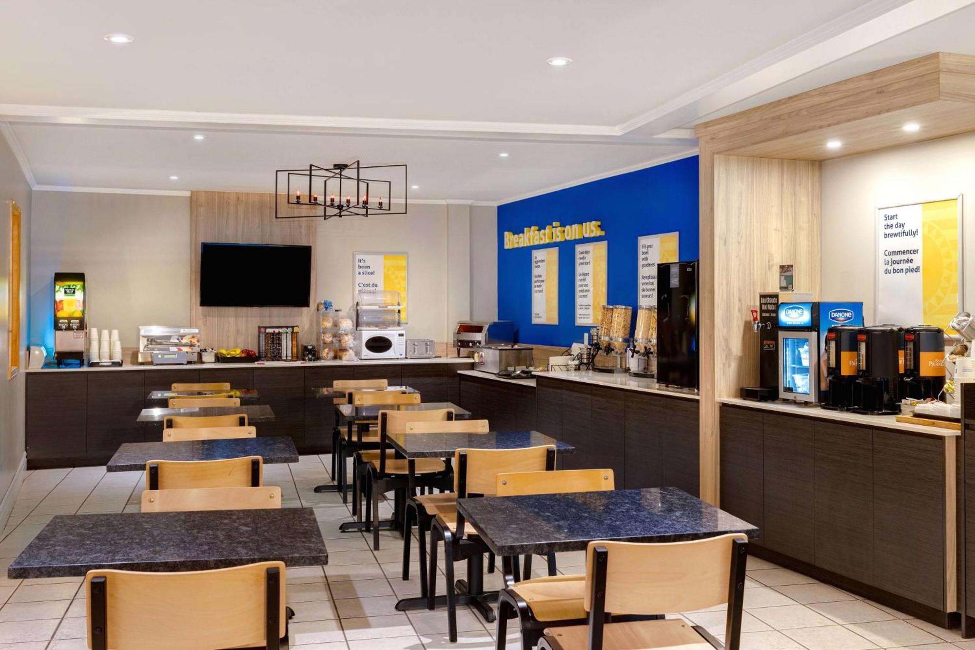 Days Inn By Wyndham Edmundston Exteriér fotografie