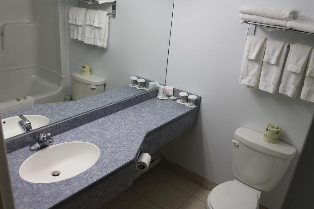 Days Inn By Wyndham Edmundston Exteriér fotografie